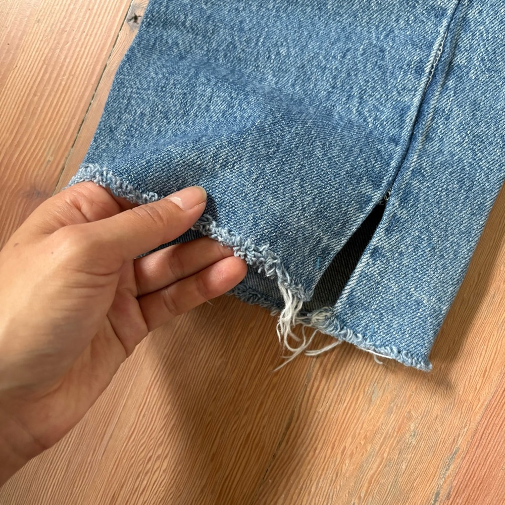 Vintage Levi’s 501 Blue Jeans Raw Hem - Picture 14 of 16